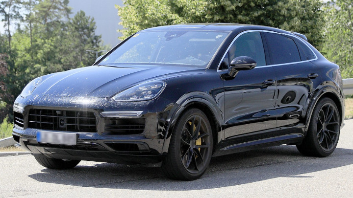 PORSCHE CAYENNE COUPÉ front